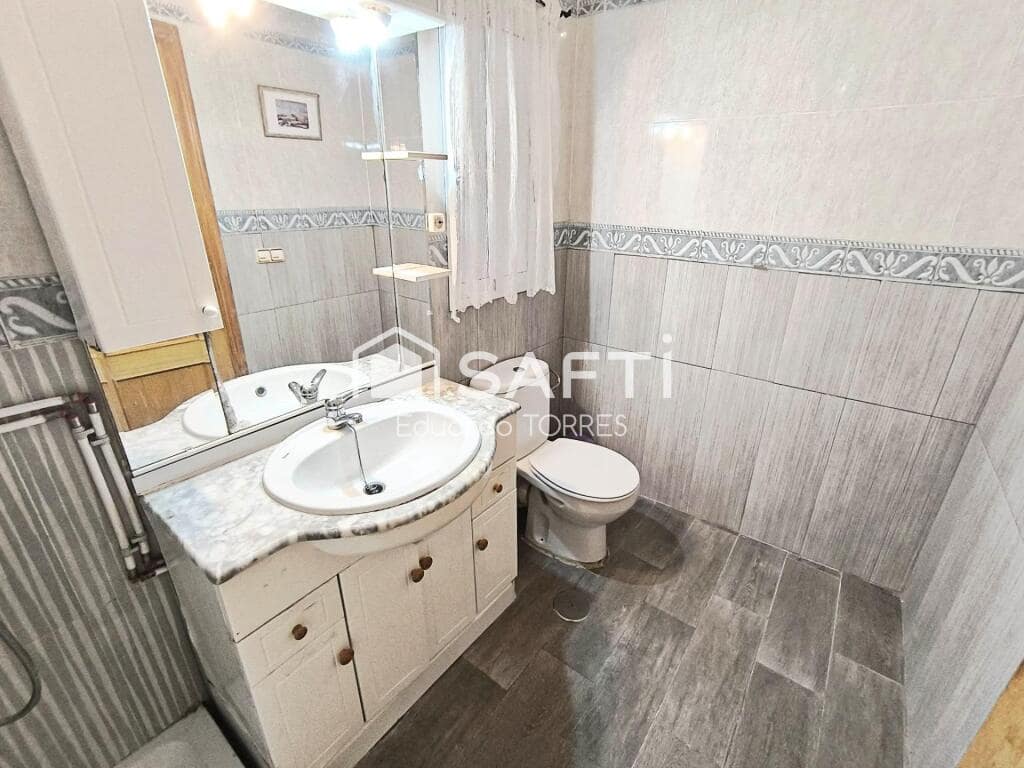 4 slaapkamer Appartement te koop in Elda - € 115.000 (Ref: 9252006)