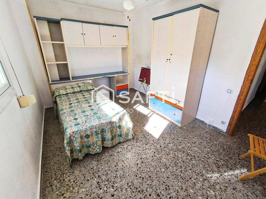 4 slaapkamer Appartement te koop in Elda - € 115.000 (Ref: 9252006)