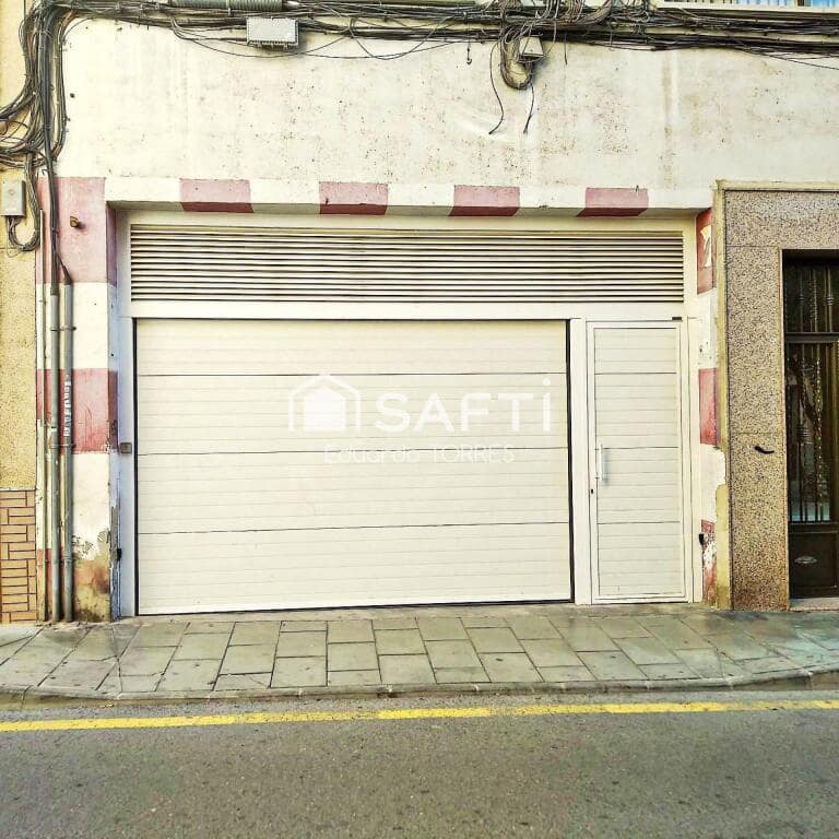 4 slaapkamer Appartement te koop in Elda - € 115.000 (Ref: 9252006)