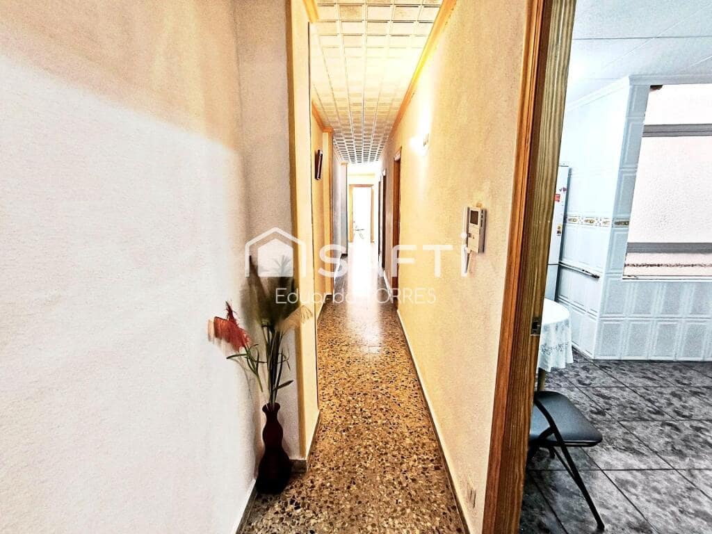 4 slaapkamer Appartement te koop in Elda - € 115.000 (Ref: 9252006)