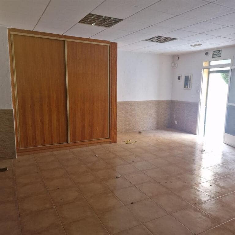 Local Comercial en Orihuela en venta - 37.000 € (Ref: 9252007)