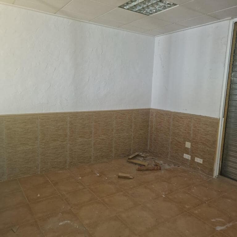 Local Comercial en Orihuela en venta - 37.000 € (Ref: 9252007)
