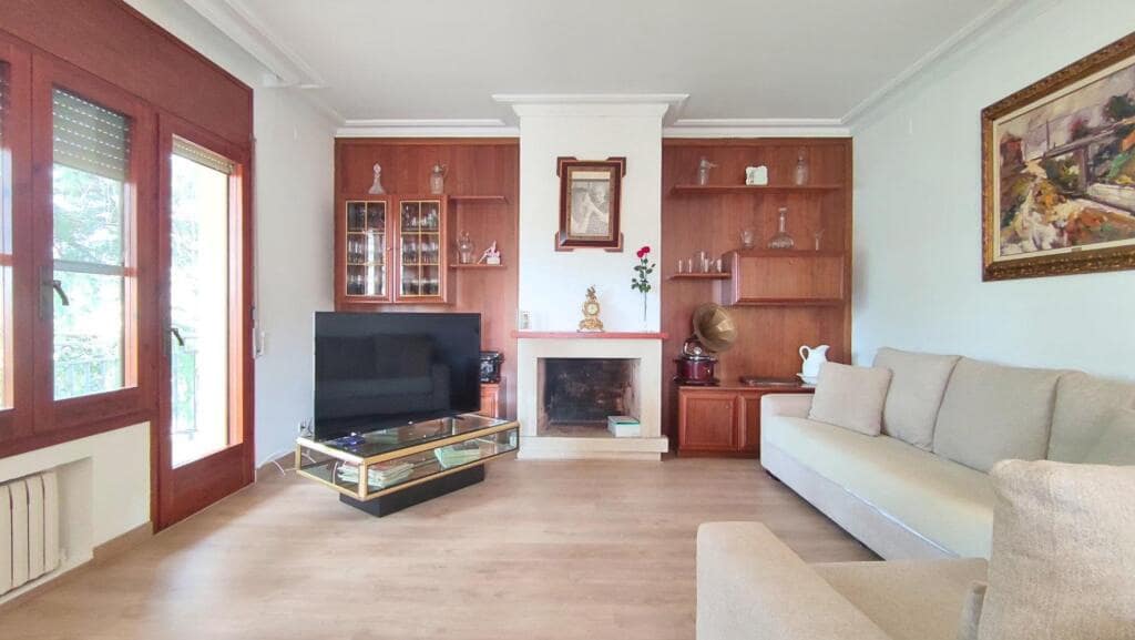 5 soveværelse Villa til salg i Llica d'Amunt med swimmingpool garage - € 650.000 (Ref: 9252009)