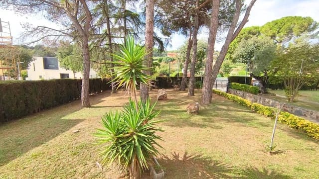 5 slaapkamer Villa te koop in Lliçà d'Amunt met zwembad garage - € 650.000 (Ref: 9252009)