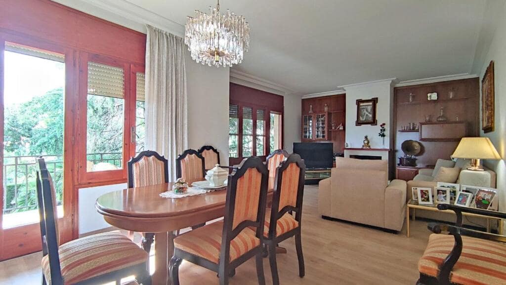 5 soveværelse Villa til salg i Llica d'Amunt med swimmingpool garage - € 650.000 (Ref: 9252009)