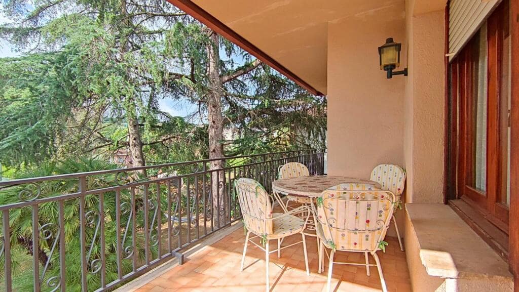 5 soveværelse Villa til salg i Llica d'Amunt med swimmingpool garage - € 650.000 (Ref: 9252009)