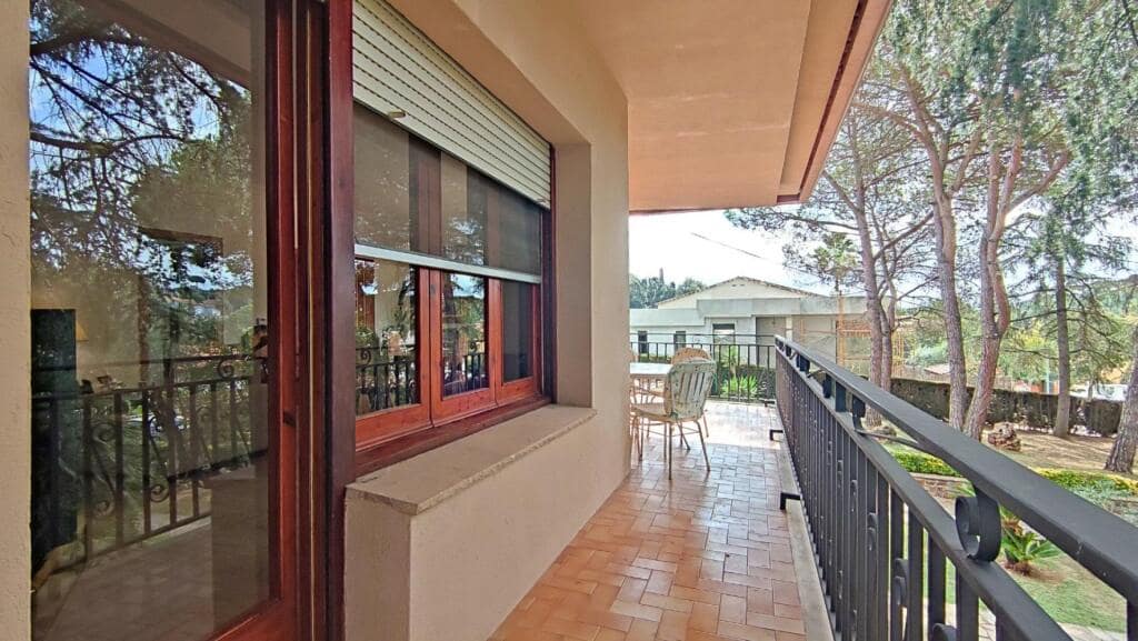 5 soveværelse Villa til salg i Llica d'Amunt med swimmingpool garage - € 650.000 (Ref: 9252009)