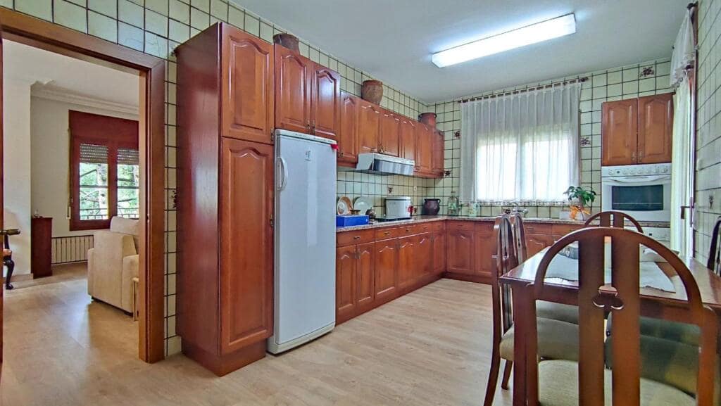 5 soveværelse Villa til salg i Llica d'Amunt med swimmingpool garage - € 650.000 (Ref: 9252009)