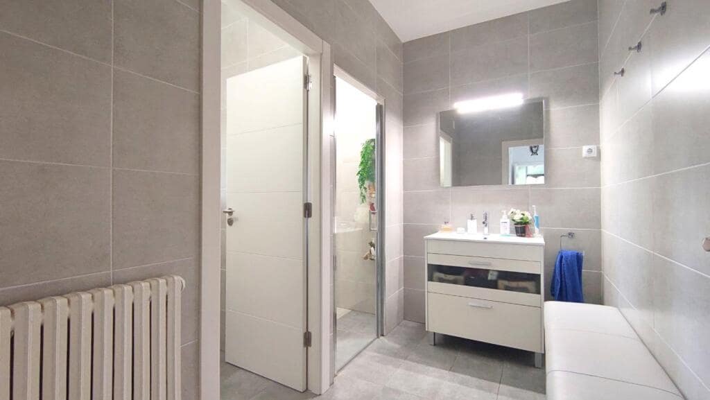 5 soveværelse Villa til salg i Llica d'Amunt med swimmingpool garage - € 650.000 (Ref: 9252009)