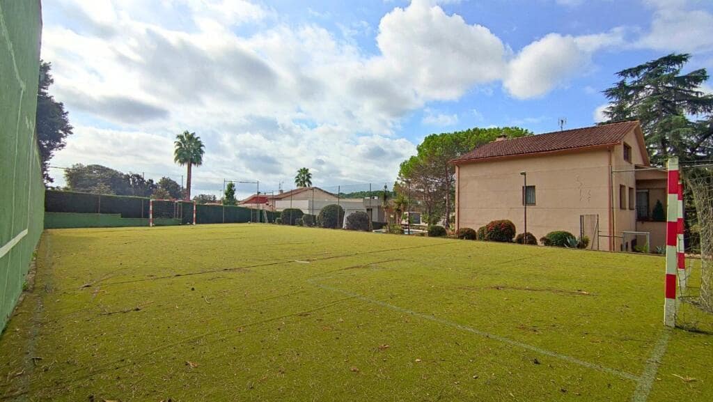 5 soveværelse Villa til salg i Llica d'Amunt med swimmingpool garage - € 650.000 (Ref: 9252009)