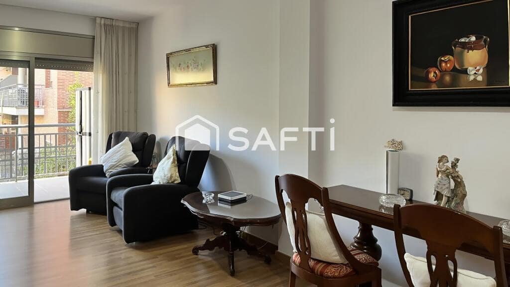 Apartamento de 3 habitaciones en Lloret de Mar en venta - 315.000 € (Ref: 9252010)