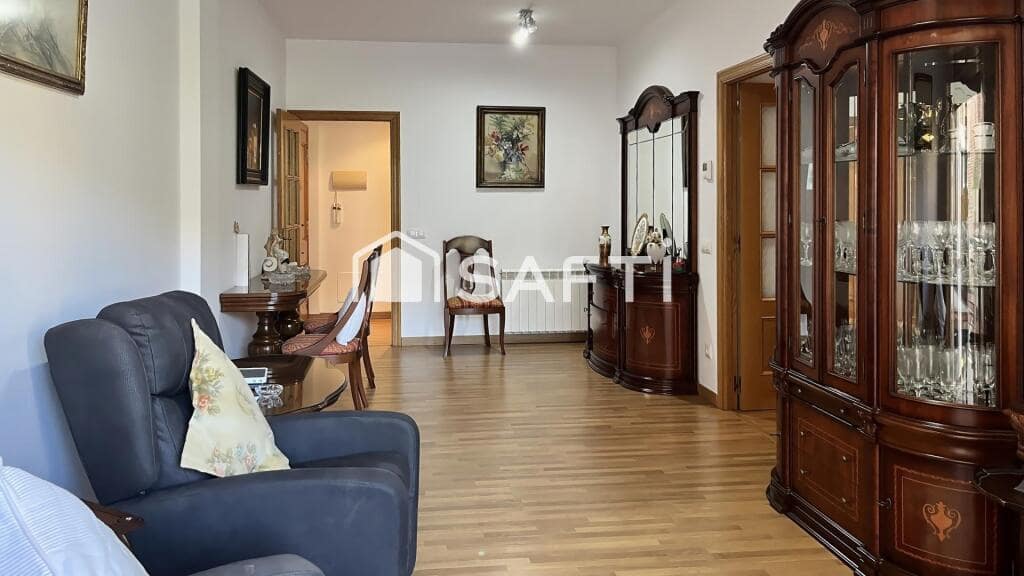 Apartamento de 3 habitaciones en Lloret de Mar en venta - 315.000 € (Ref: 9252010)