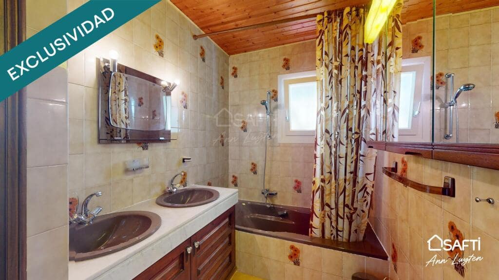 Chalet de 5 habitaciones en Roses en venta con garaje - 650.000 € (Ref: 9252014)