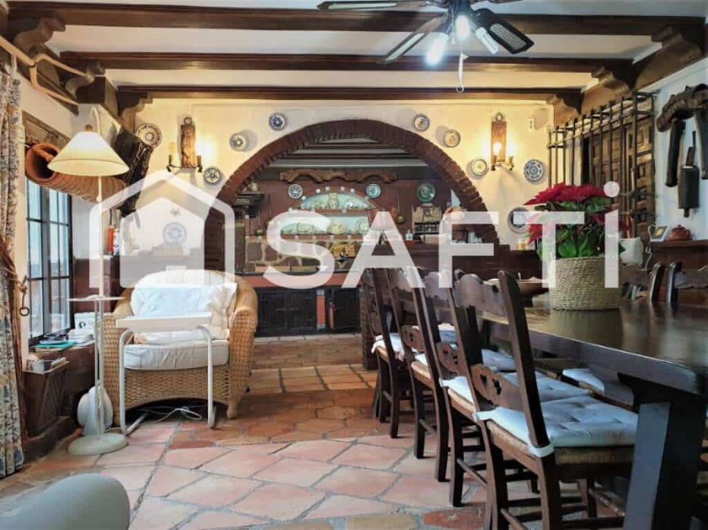 13 soveværelse Villa til salg i Nambroca med garage - € 773.000 (Ref: 9252019)