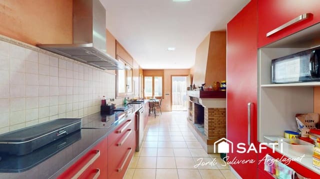 Chalet de 4 habitaciones en Begur en venta con piscina garaje - 630.000 € (Ref: 9252022)