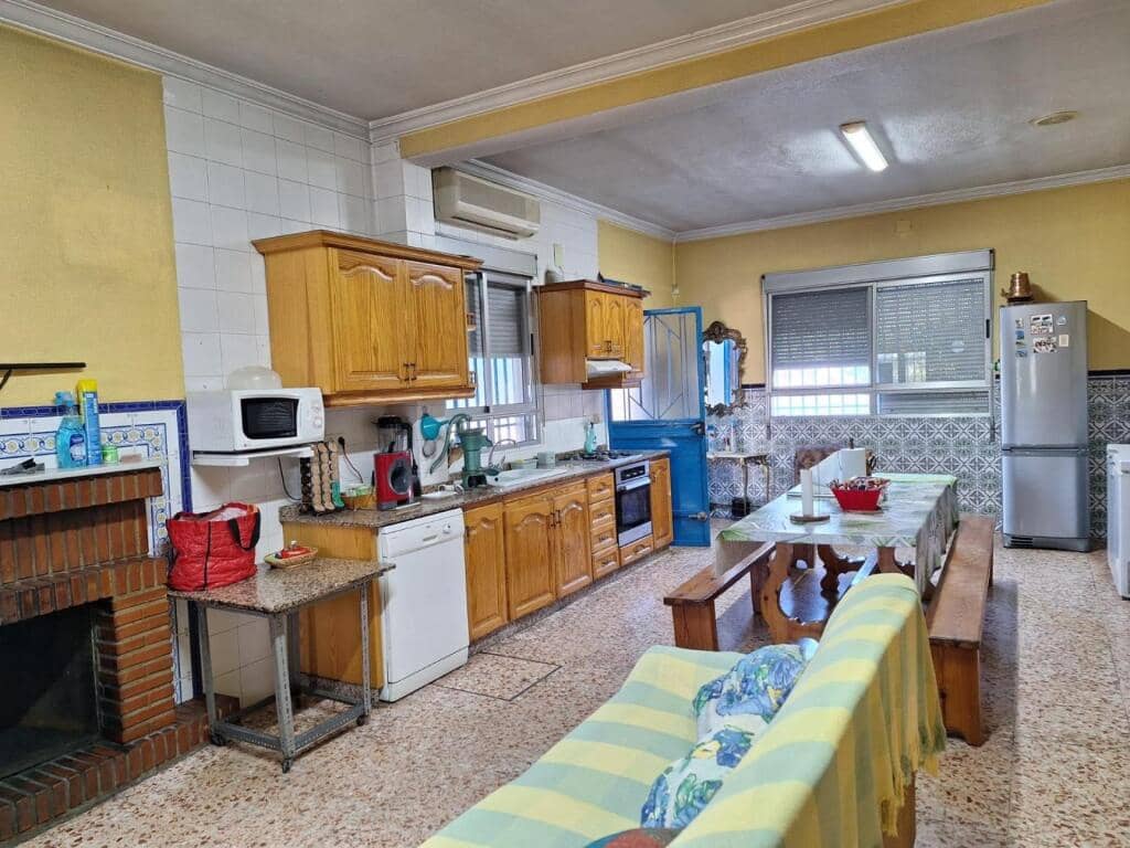 8 sypialnia Finka/Dom wiejski na sprzedaż w Villena z basenem garażem - 210 000 € (Ref: 9255040)