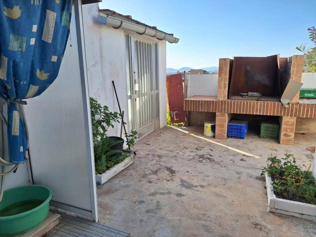 8 sypialnia Finka/Dom wiejski na sprzedaż w Villena z basenem garażem - 210 000 € (Ref: 9255040)