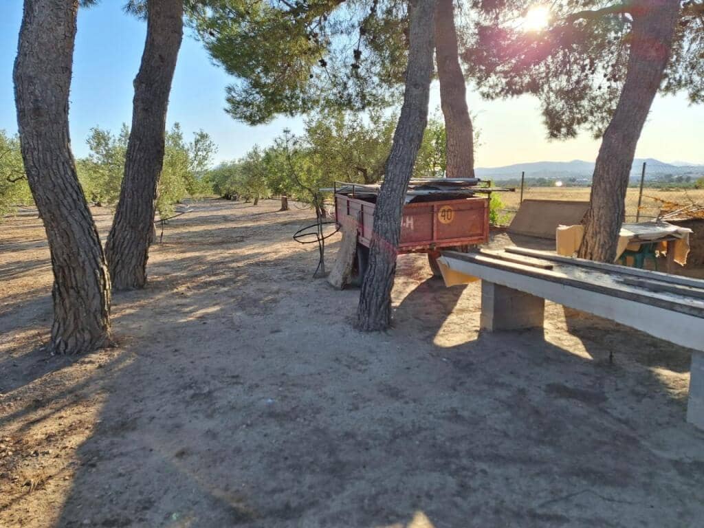 8 sypialnia Finka/Dom wiejski na sprzedaż w Villena z basenem garażem - 210 000 € (Ref: 9255040)