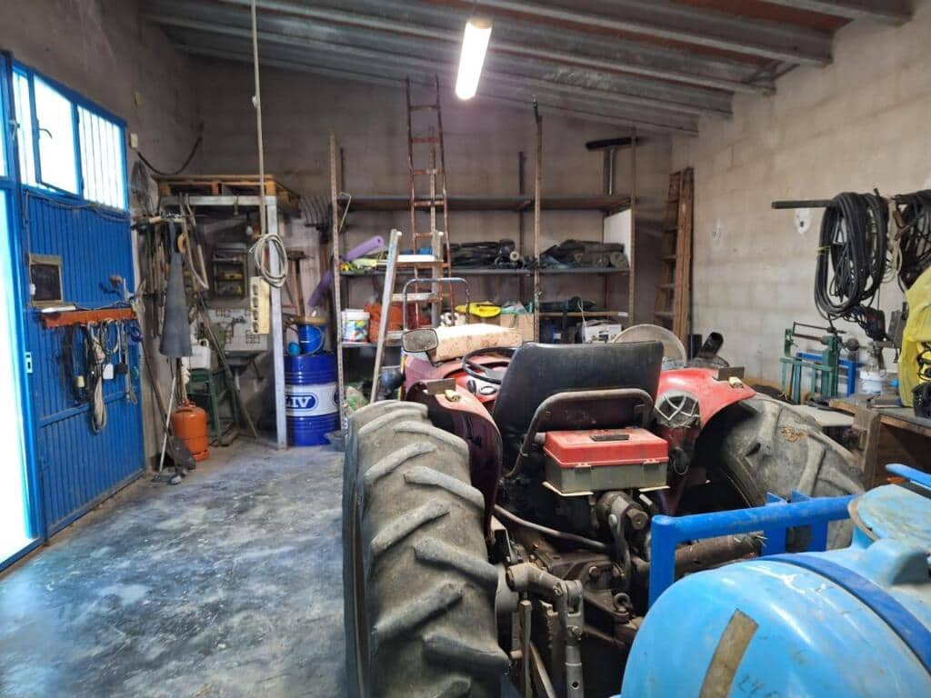 8 sypialnia Finka/Dom wiejski na sprzedaż w Villena z basenem garażem - 210 000 € (Ref: 9255040)