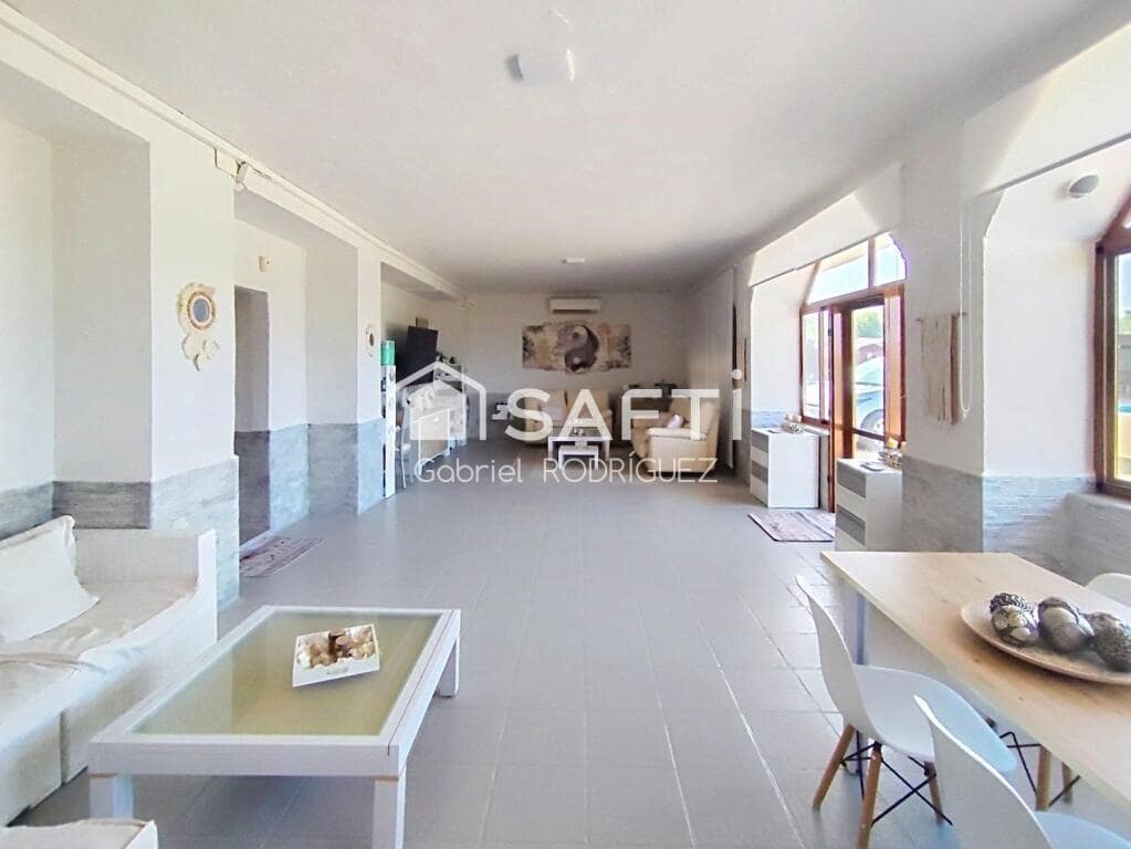 4 soveværelse Villa til salg i Badajoz by med swimmingpool - € 340.000 (Ref: 9255041)