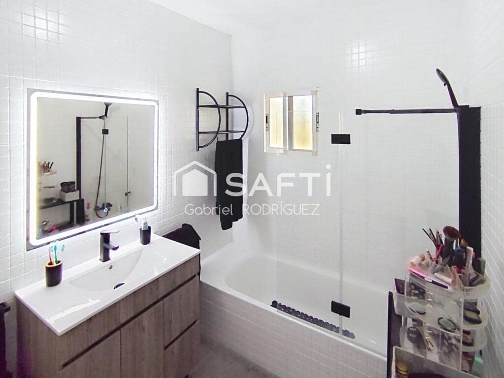 4 soveværelse Villa til salg i Badajoz by med swimmingpool - € 340.000 (Ref: 9255041)