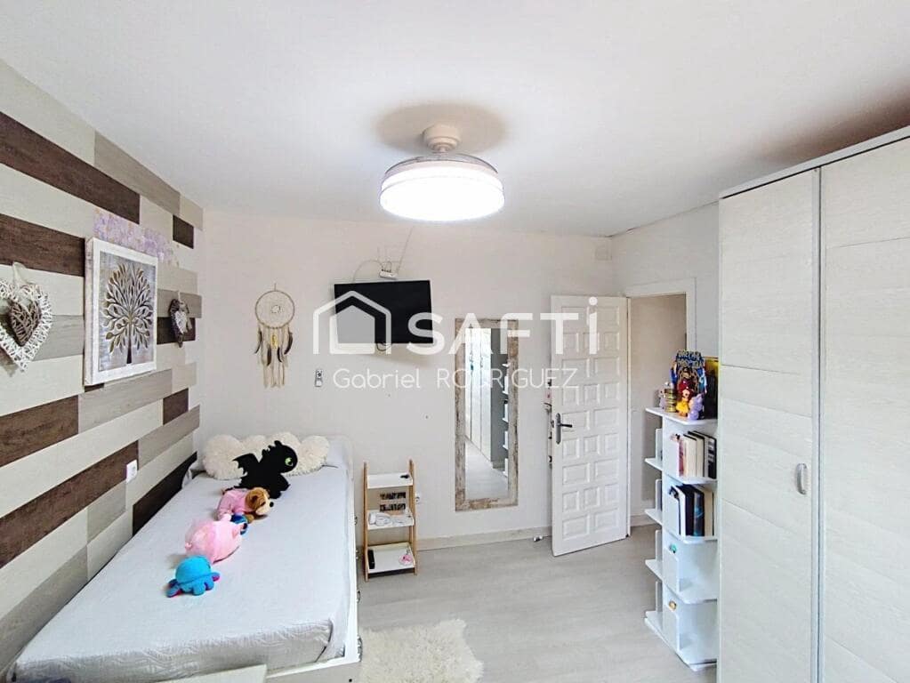 4 soveværelse Villa til salg i Badajoz by med swimmingpool - € 340.000 (Ref: 9255041)