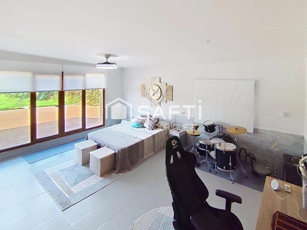 4 soveværelse Villa til salg i Badajoz by med swimmingpool - € 340.000 (Ref: 9255041)