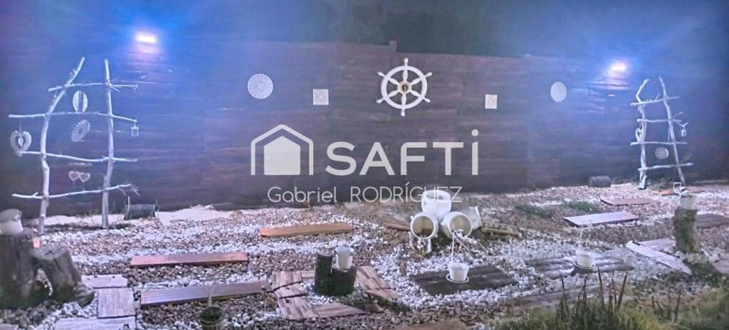 4 soveværelse Villa til salg i Badajoz by med swimmingpool - € 340.000 (Ref: 9255041)