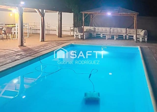 4 sypialnia Willa na sprzedaż w Las Vaguadas, Miasto Badajoz z basenem - 340 000 € (Ref: 9255041)