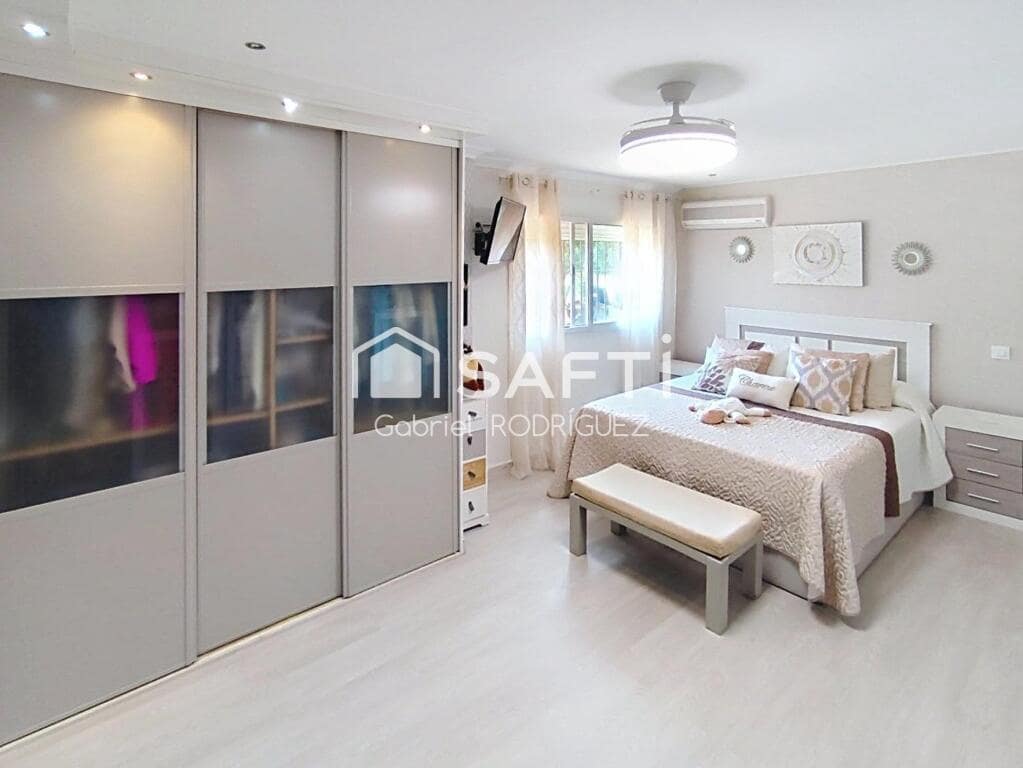 4 soveværelse Villa til salg i Badajoz by med swimmingpool - € 340.000 (Ref: 9255041)