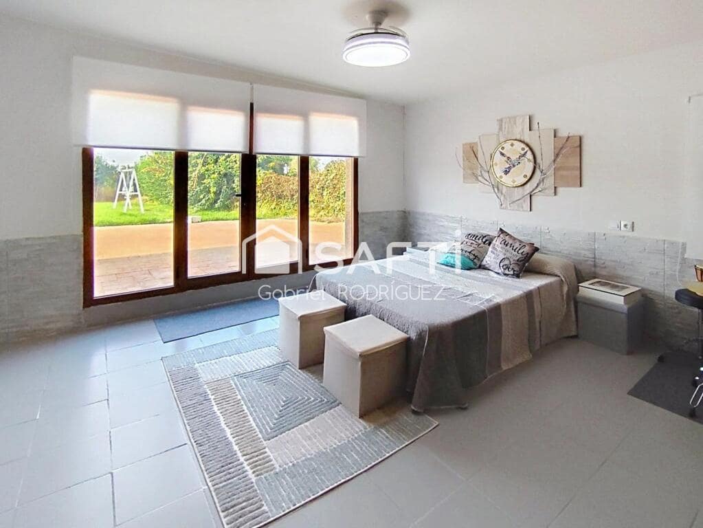 4 soveværelse Villa til salg i Badajoz by med swimmingpool - € 340.000 (Ref: 9255041)