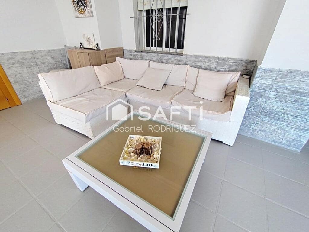 4 soveværelse Villa til salg i Badajoz by med swimmingpool - € 340.000 (Ref: 9255041)