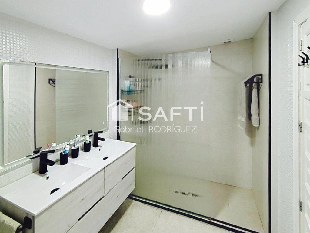 4 soveværelse Villa til salg i Badajoz by med swimmingpool - € 340.000 (Ref: 9255041)