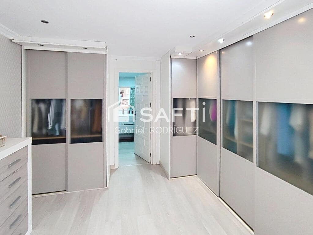 4 soveværelse Villa til salg i Badajoz by med swimmingpool - € 340.000 (Ref: 9255041)