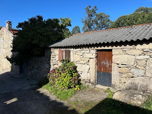 4 bedroom Finca/Country House for sale in Mondariz with garage - € 385,000 (Ref: 9255046)