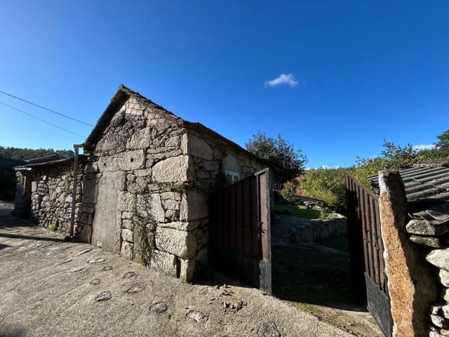 4 bedroom Finca/Country House for sale in Mondariz with garage - € 385,000 (Ref: 9255046)