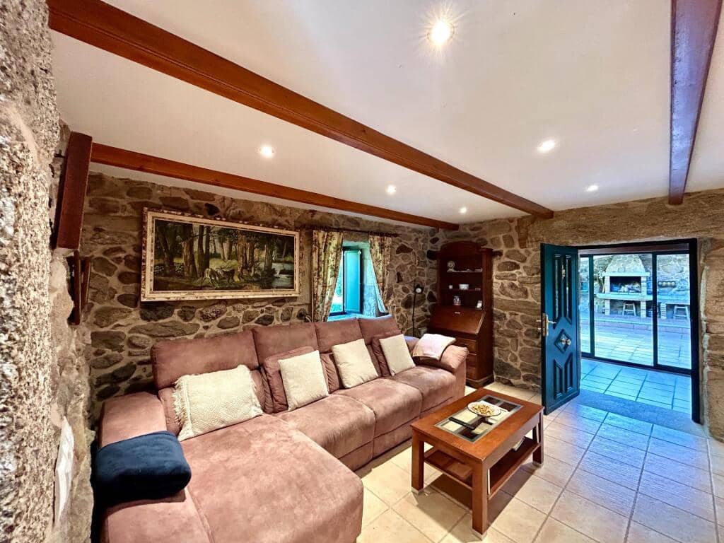 4 slaapkamer Finca/Landhuis te koop in Mondariz met garage - € 385.000 (Ref: 9255046)