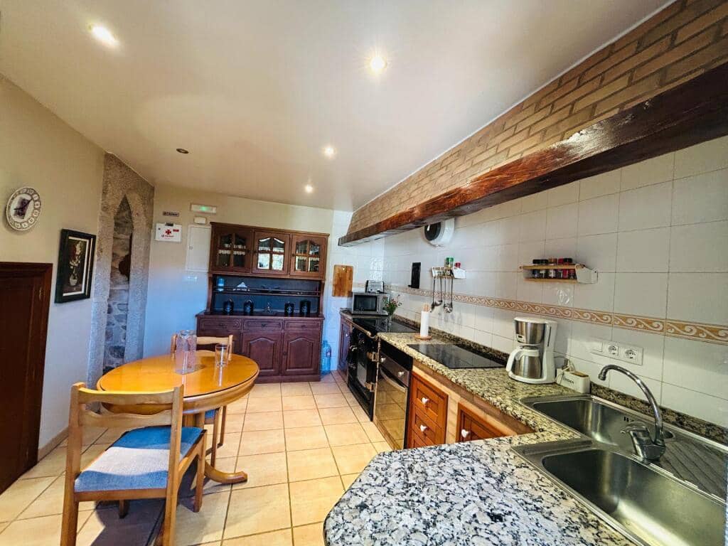 4 slaapkamer Finca/Landhuis te koop in Mondariz met garage - € 385.000 (Ref: 9255046)