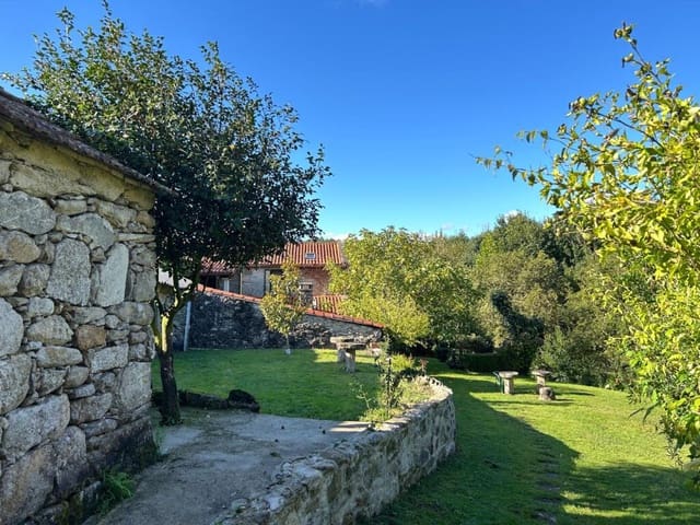 4 bedroom Finca/Country House for sale in Mondariz with garage - € 385,000 (Ref: 9255046)