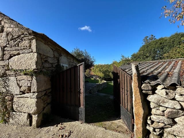 4 bedroom Finca/Country House for sale in Mondariz with garage - € 385,000 (Ref: 9255046)