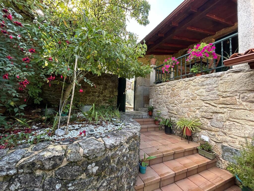 4 slaapkamer Finca/Landhuis te koop in Mondariz met garage - € 385.000 (Ref: 9255046)