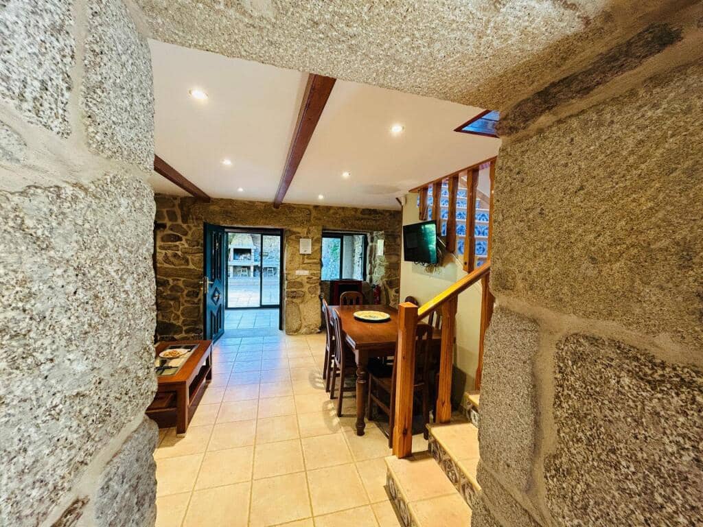 4 slaapkamer Finca/Landhuis te koop in Mondariz met garage - € 385.000 (Ref: 9255046)