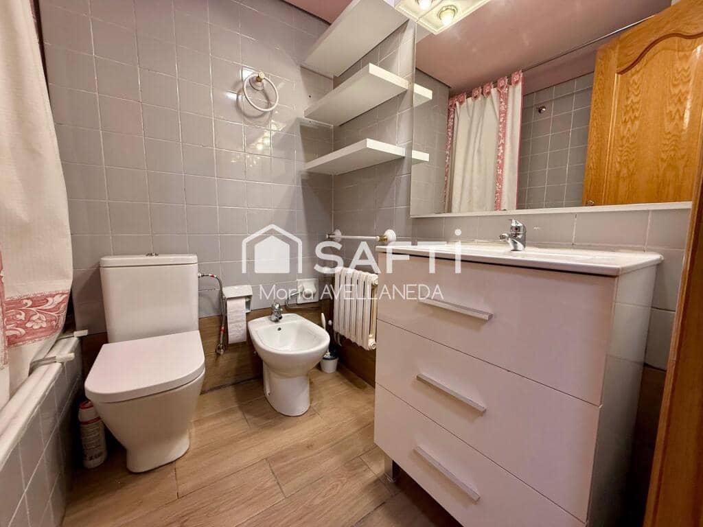 3 soveværelse Lejlighed til salg i San Andres del Rabanedo - € 110.000 (Ref: 9255047)