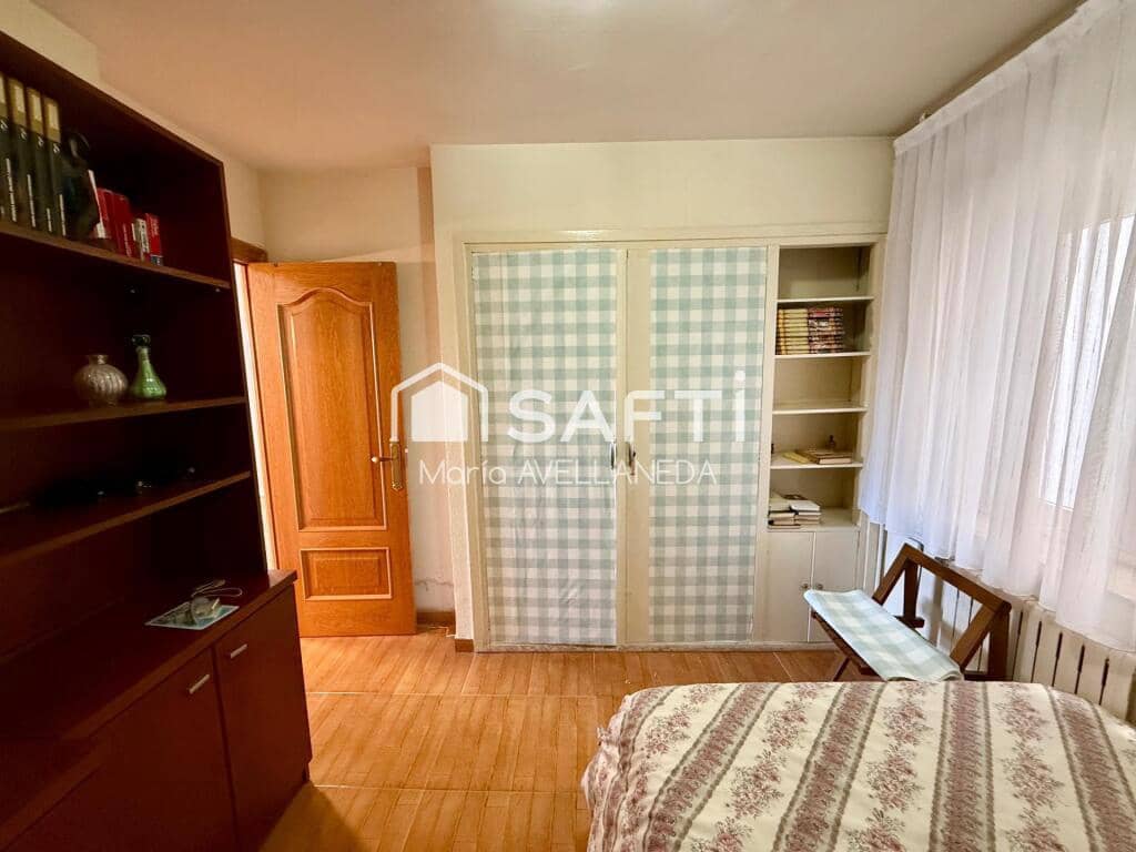 3 soveværelse Lejlighed til salg i San Andres del Rabanedo - € 110.000 (Ref: 9255047)