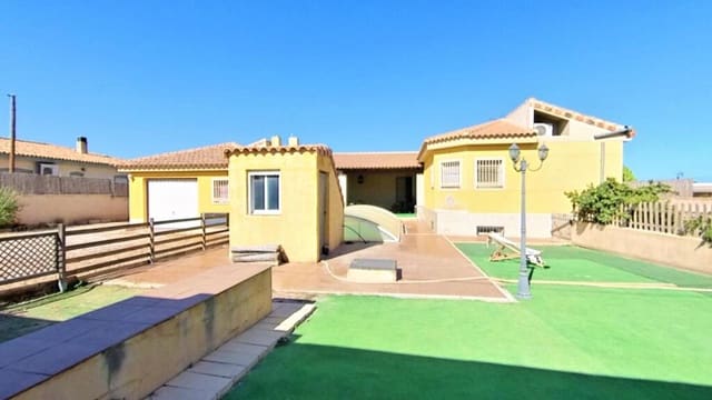 4 soverom Villa til salgs i Cañada del Fenollar, Alicante by med svømmebasseng garasje - € 524 000 (Ref: 9257130)