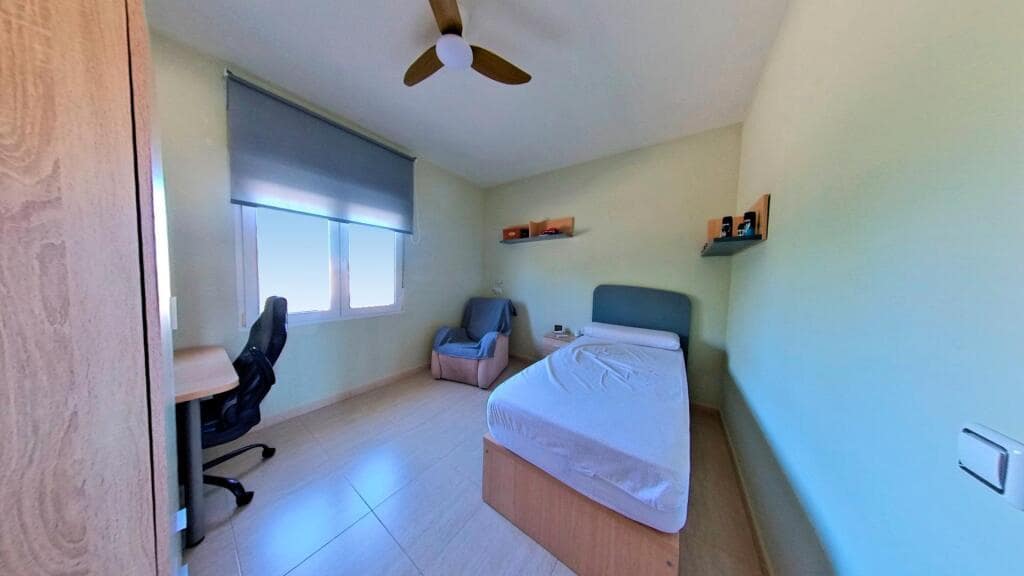 4 soverom Villa til salgs i Alicante by med svømmebasseng garasje - € 524 000 (Ref: 9257130)