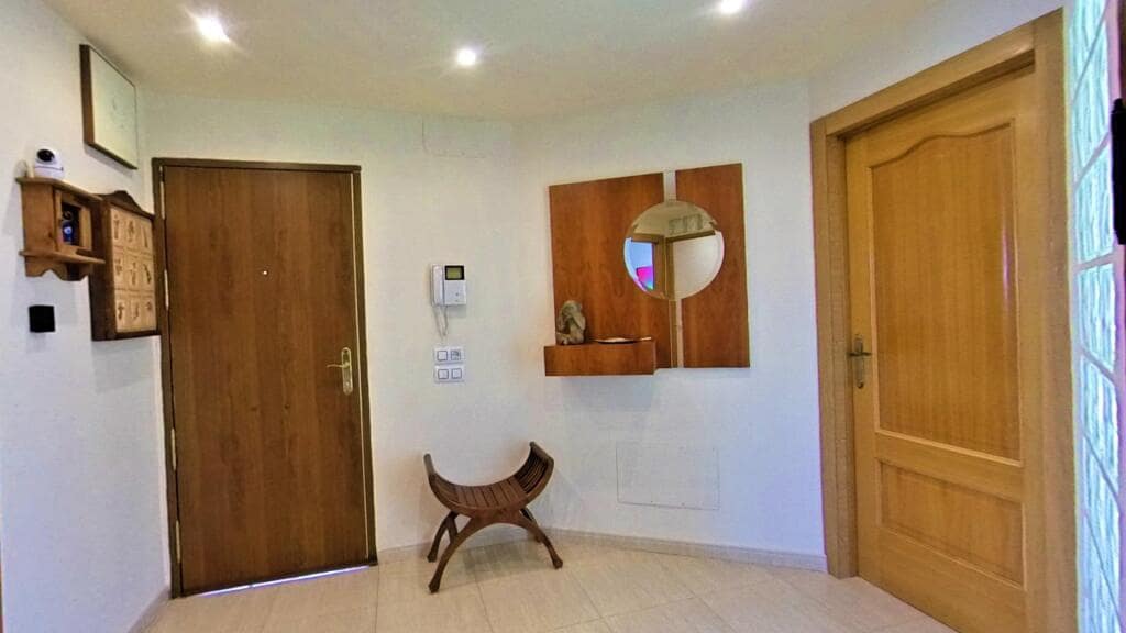 4 soverom Villa til salgs i Alicante by med svømmebasseng garasje - € 524 000 (Ref: 9257130)