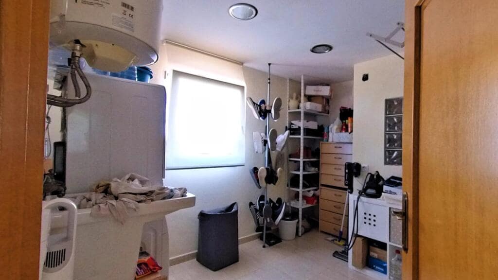 4 soverom Villa til salgs i Alicante by med svømmebasseng garasje - € 524 000 (Ref: 9257130)