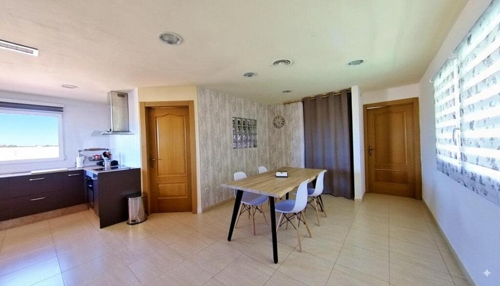 4 soverom Villa til salgs i Alicante by med svømmebasseng garasje - € 524 000 (Ref: 9257130)