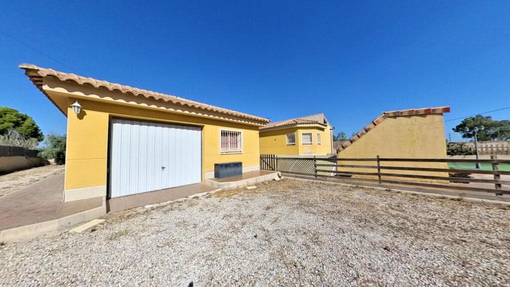 4 soverom Villa til salgs i Alicante by med svømmebasseng garasje - € 524 000 (Ref: 9257130)
